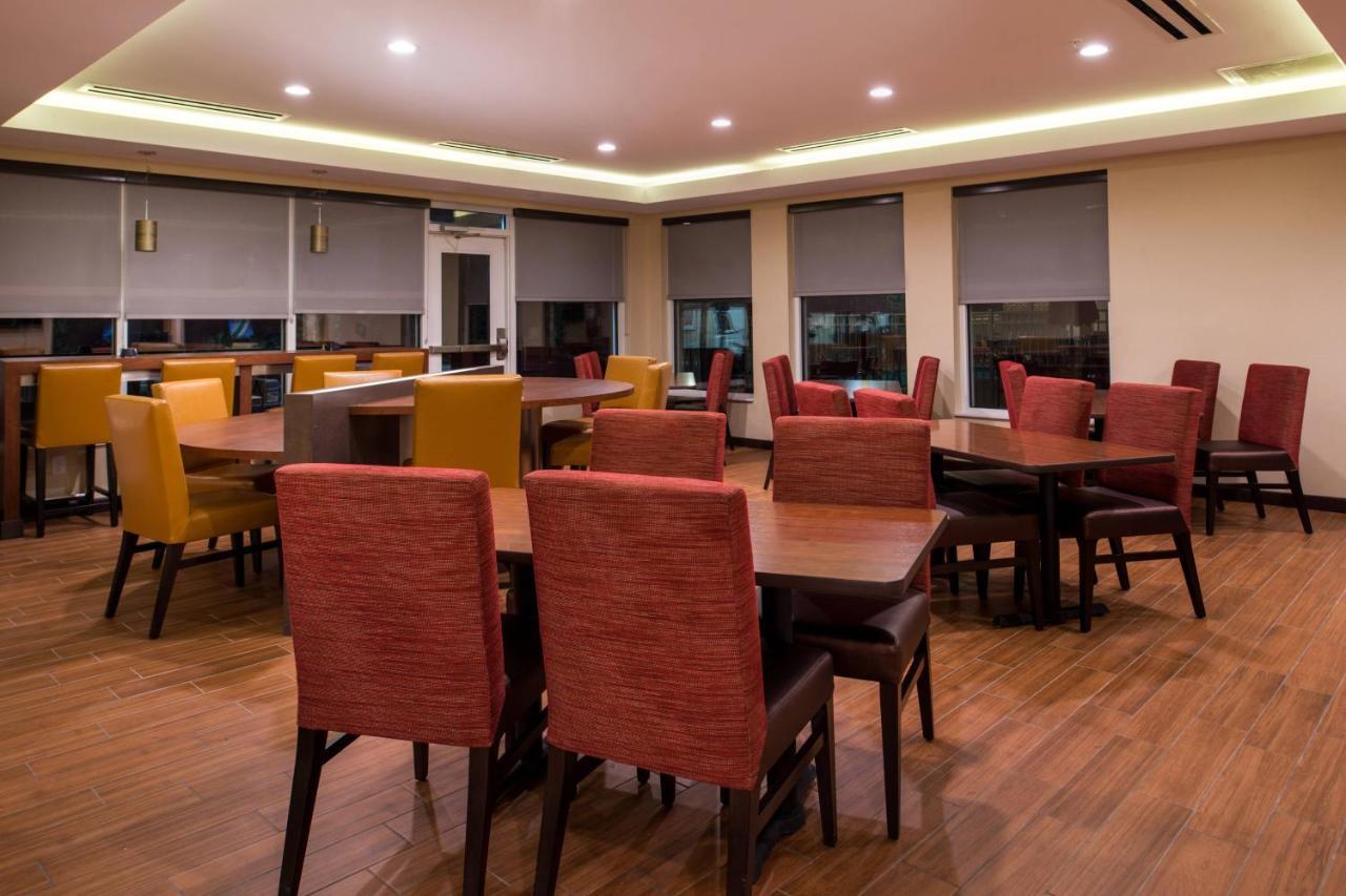 Towneplace Suites By Marriott Charleston-West Ashley Dış mekan fotoğraf