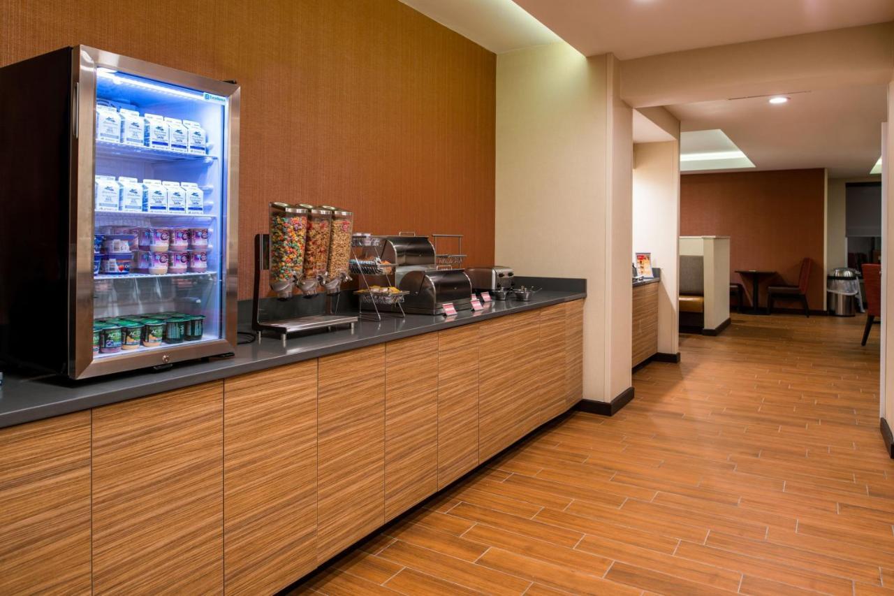 Towneplace Suites By Marriott Charleston-West Ashley Dış mekan fotoğraf